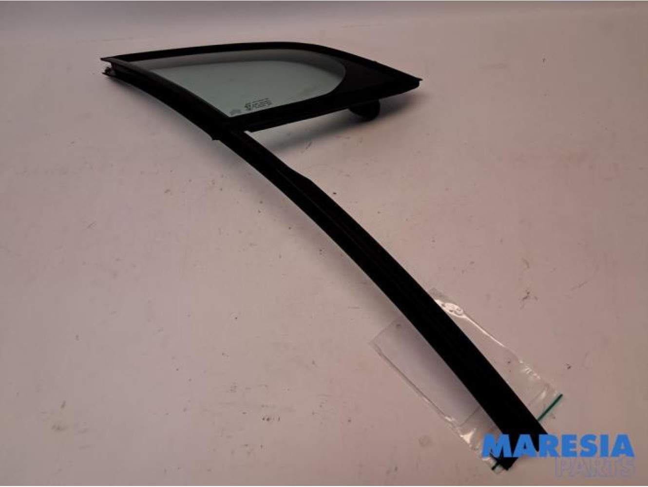 Citroen - C3 - Quarter light, front right