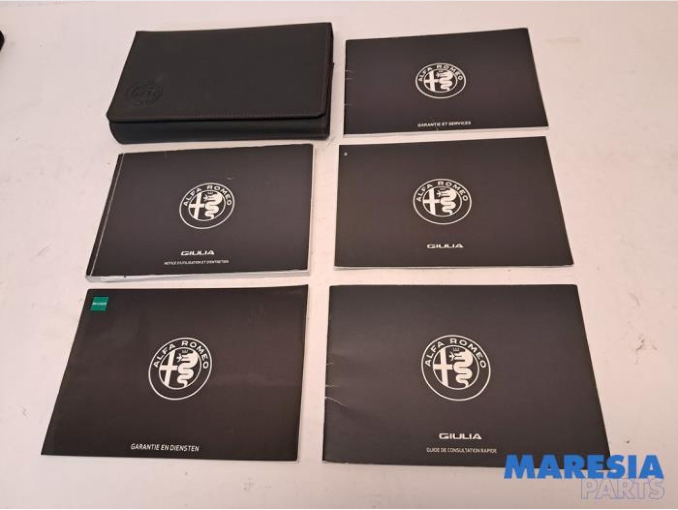 Alfa Romeo - Giulia - Instruction Booklet
