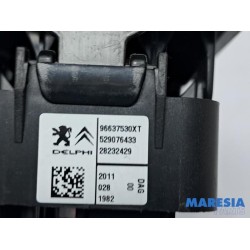 Citroen - C3 - Multi-functional window switch