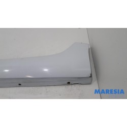 Renault - ZOE - Zijskirt links