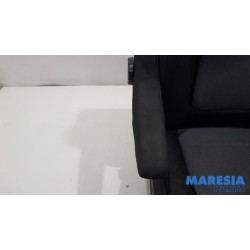 Opel - Vivaro - Sitz links
