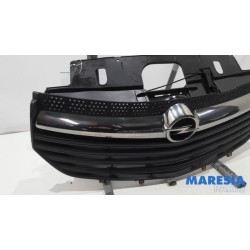 Opel - Vivaro - Grill