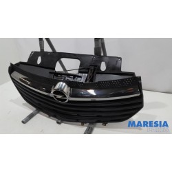 Opel - Vivaro - Grill