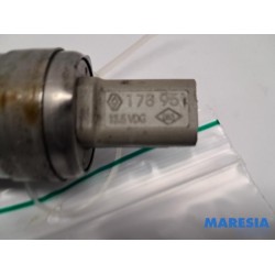 Renault - Megane Scenic - Camshaft adjuster