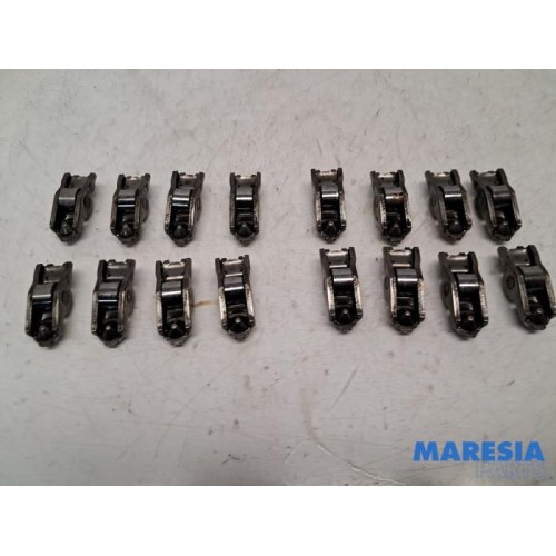 Renault - Megane Scenic - Rocker arm