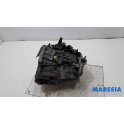 Opel - Vivaro - Gearbox