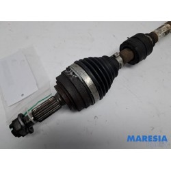 Renault - Clio - Front drive shaft, right
