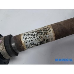 Renault - Clio - Front drive shaft, right