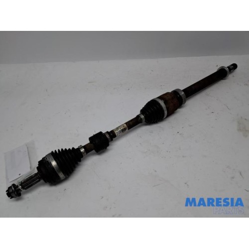 Renault - Clio - Front drive shaft, right