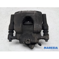 Renault - Clio - Front brake calliper, right
