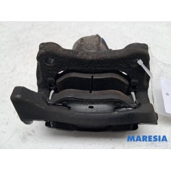 Renault - Clio - Front brake calliper, right