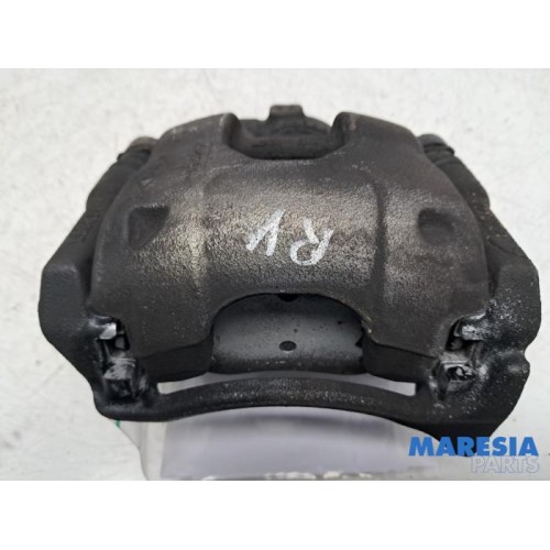 Renault - Clio - Front brake calliper, right