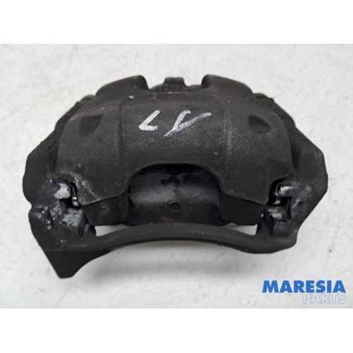 Renault - Clio - Front brake calliper, left