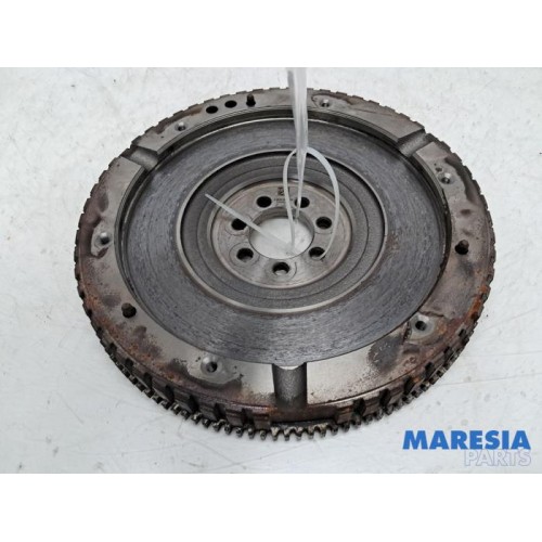 Renault - Clio - Flywheel
