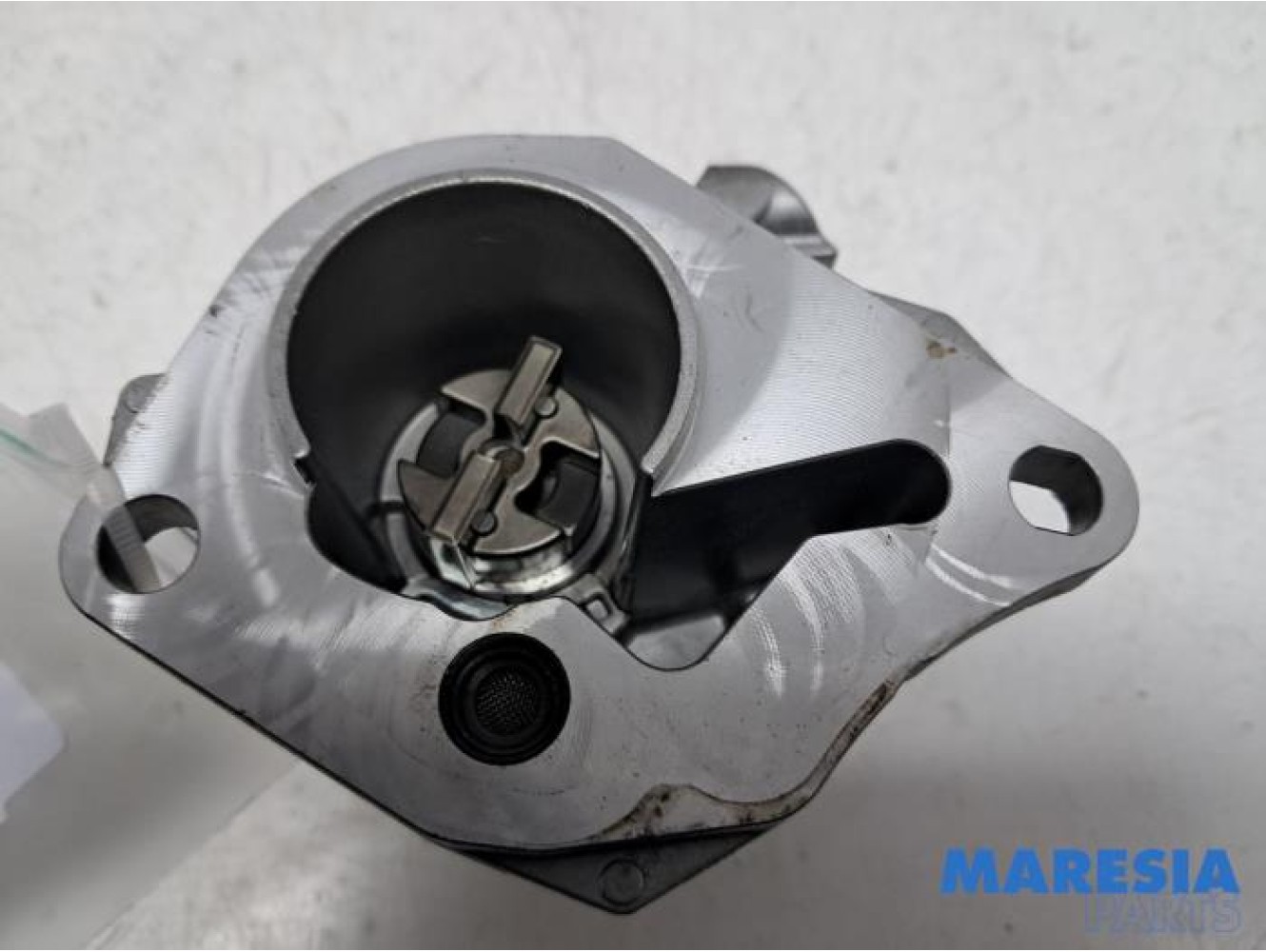 Renault - Clio - Vacuum pump (diesel)