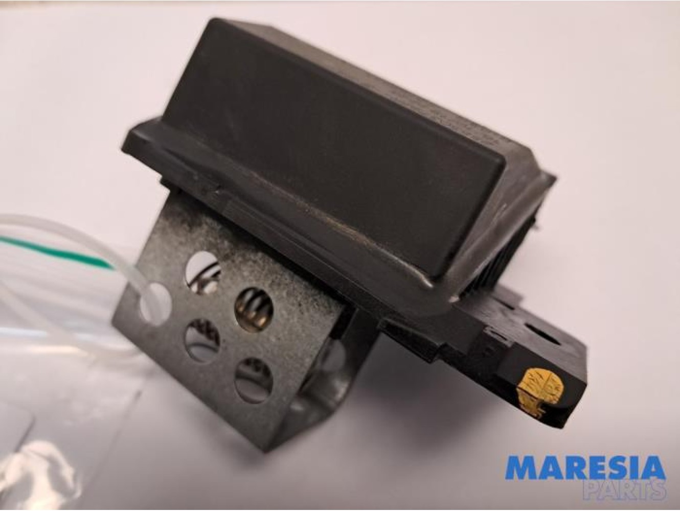 Renault - Clio - Cooling fan resistor