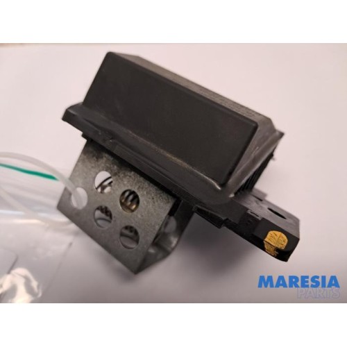 Renault - Clio - Cooling fan resistor