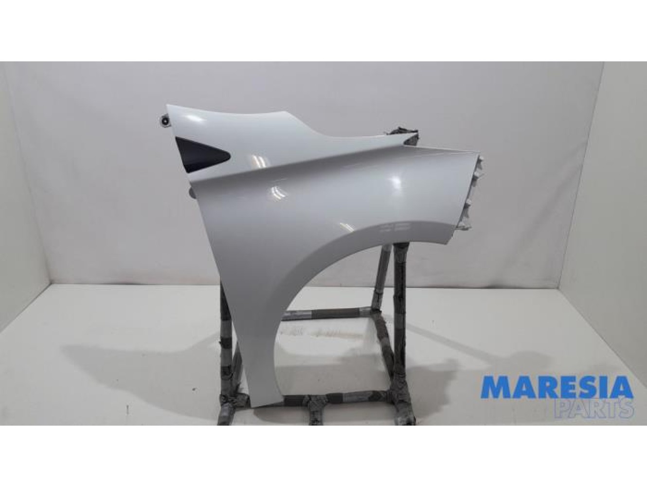 Renault - ZOE - Front wing, right