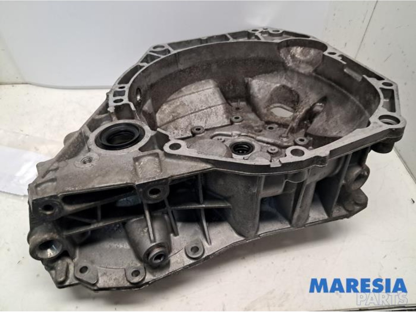 Renault - Captur - Gearbox casing