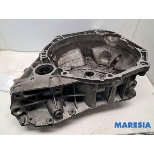 Renault - Captur - Gearbox casing