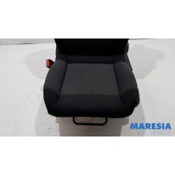 Citroen - C3 - Stoel links