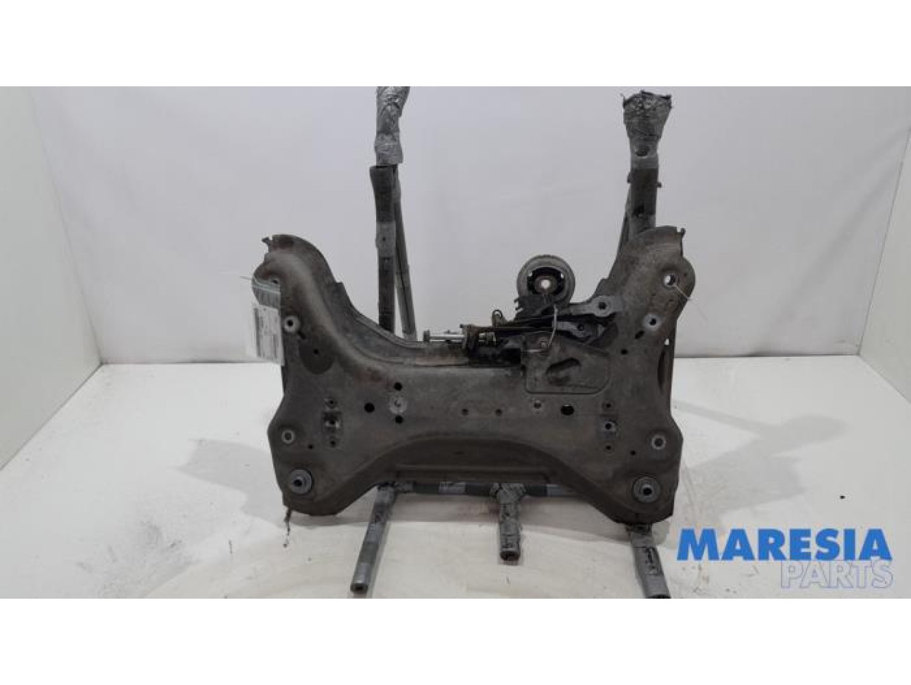 Opel - Vivaro - Subframe