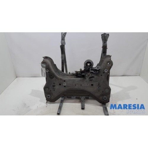 Opel - Vivaro - Subframe