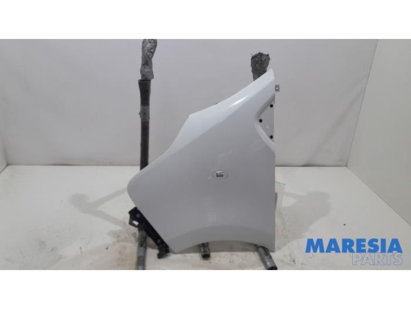Opel - Vivaro - Front wing, left