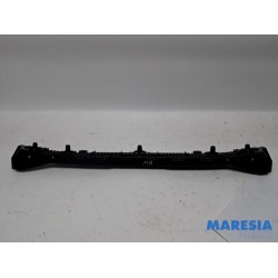 Renault - Arkana - Rear bumper bracket central