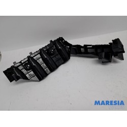 Renault - Arkana - Rear bumper bracket central