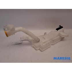 Renault - Arkana - Front windscreen washer reservoir