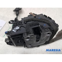Renault - Clio - Front door lock mechanism 4-door, right