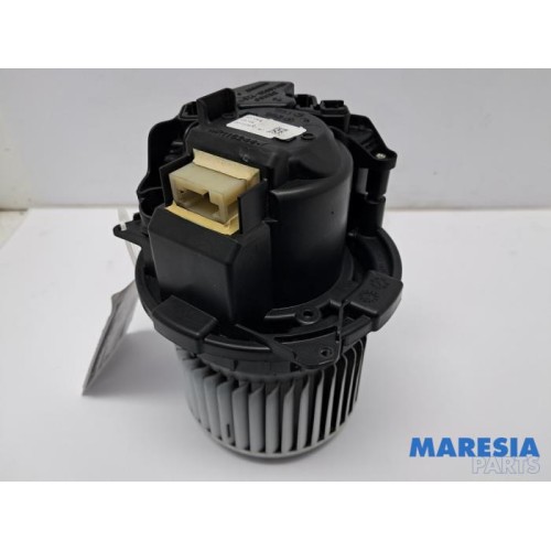Renault - Clio - Heating and ventilation fan motor