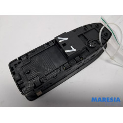 Renault - Clio - Multi-functional window switch