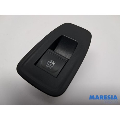 Renault - Clio - Electric window switch