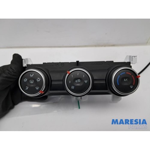 Renault - Clio - Heater control panel