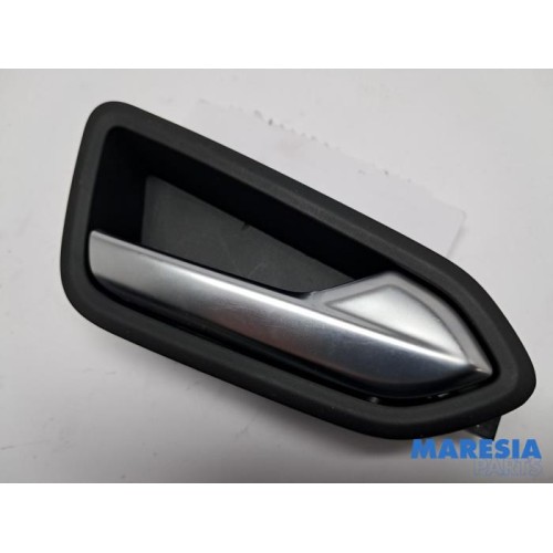 Renault - Clio - Rear door handle 4-door, right