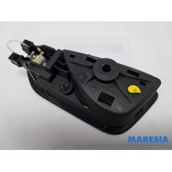 Renault - Clio - Front door handle 4-door, right