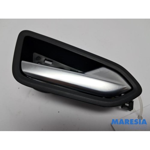 Renault - Clio - Front door handle 4-door, right
