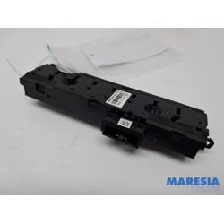 Renault - Clio - Panic lighting switch