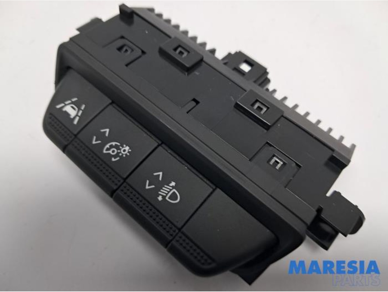 Renault - Clio - AIH headlight switch