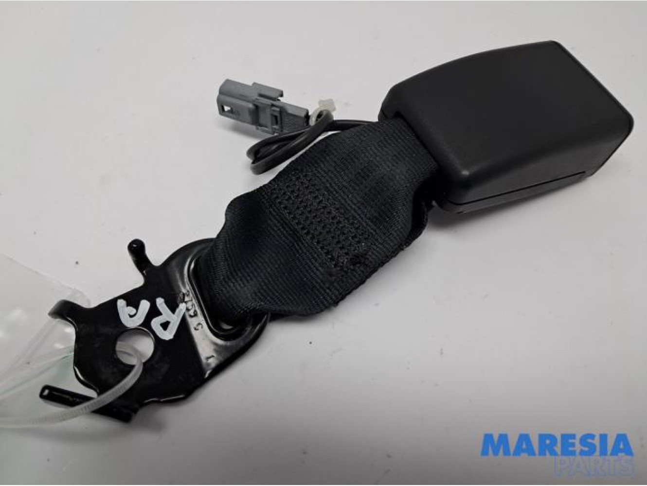 Renault - Clio - Rear seatbelt buckle, right