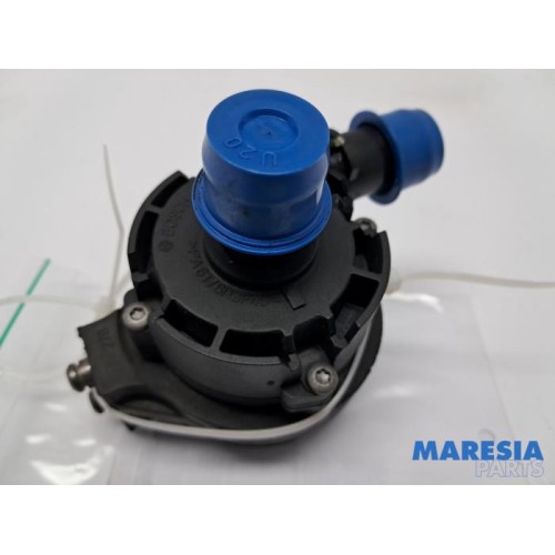 Renault - Clio - Additional water pump