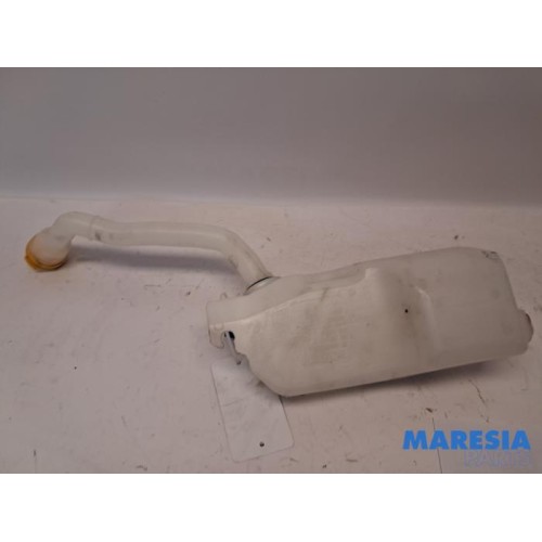 Renault - ZOE - Front windscreen washer reservoir