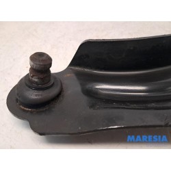 Renault - ZOE - Front lower wishbone, right