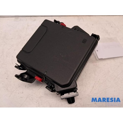 Renault - ZOE - Fuse box