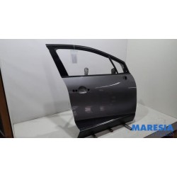 Renault - Captur - Front door 4-door, right