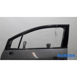 Renault - Captur - Door 4-door, front left