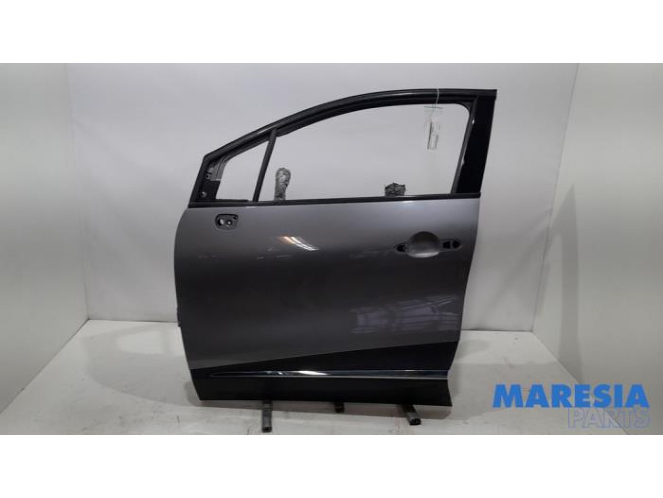 Renault - Captur - Door 4-door, front left