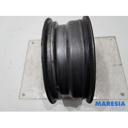 Opel - Vivaro - Wheel
